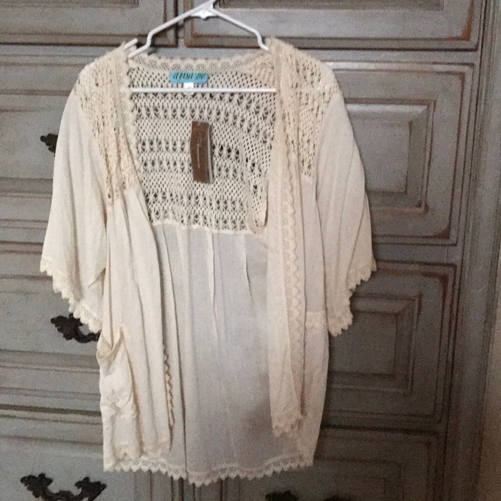 NWT Francesca's Ivory Kimono